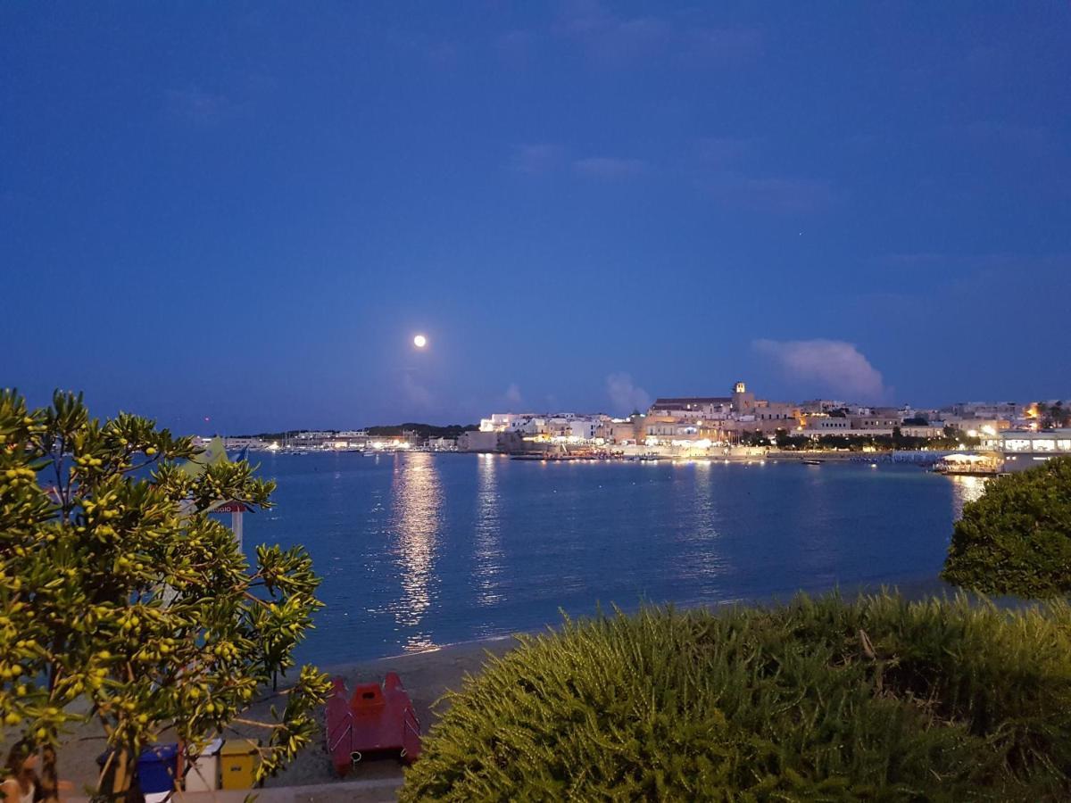Villa Torre dell'Orso centro - villino vista mare con ampio giardino Esterno foto