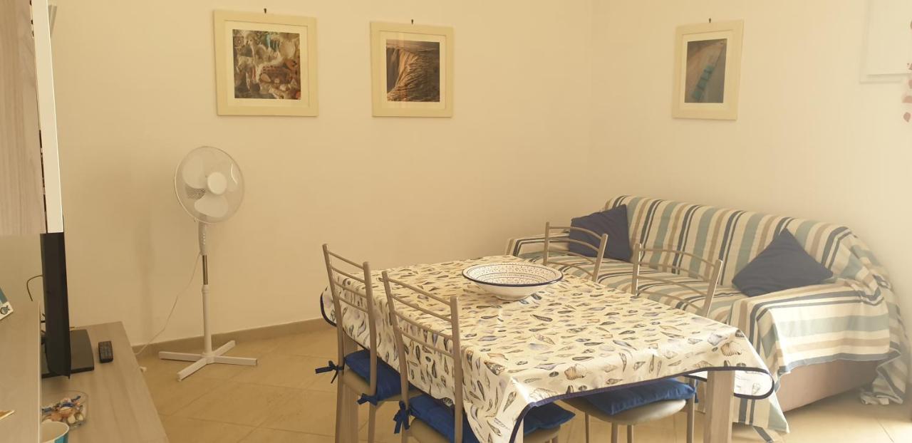 Villa Torre dell'Orso centro - villino vista mare con ampio giardino Esterno foto