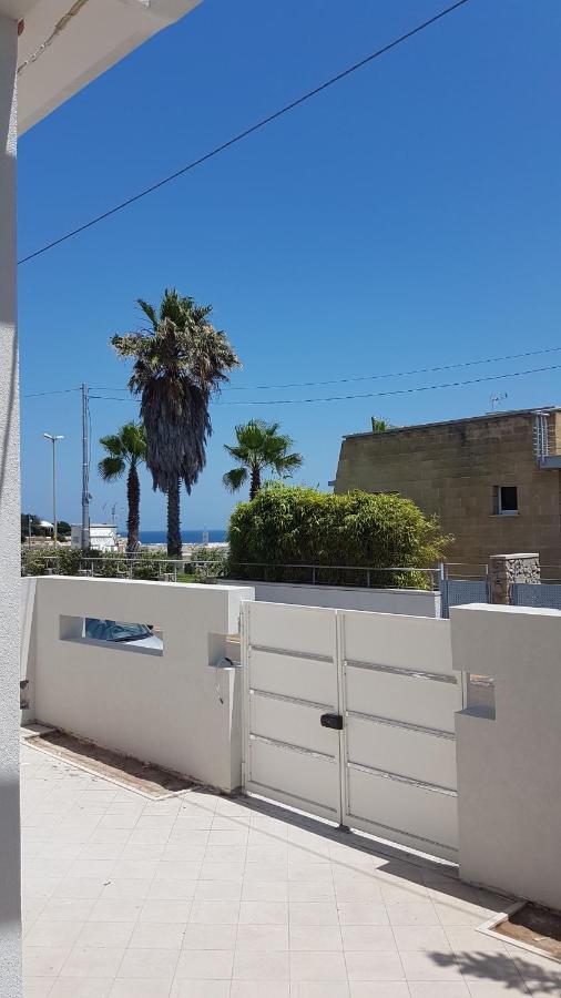 Villa Torre dell'Orso centro - villino vista mare con ampio giardino Esterno foto